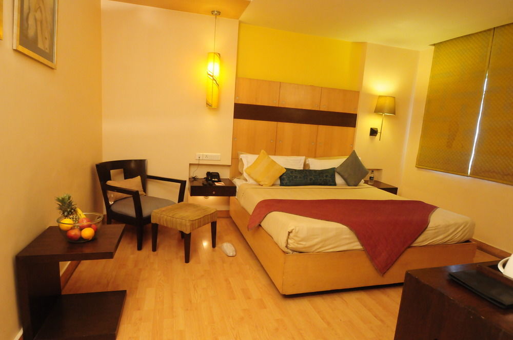 ​Justa Hyderabad Hotel Bagian luar foto
