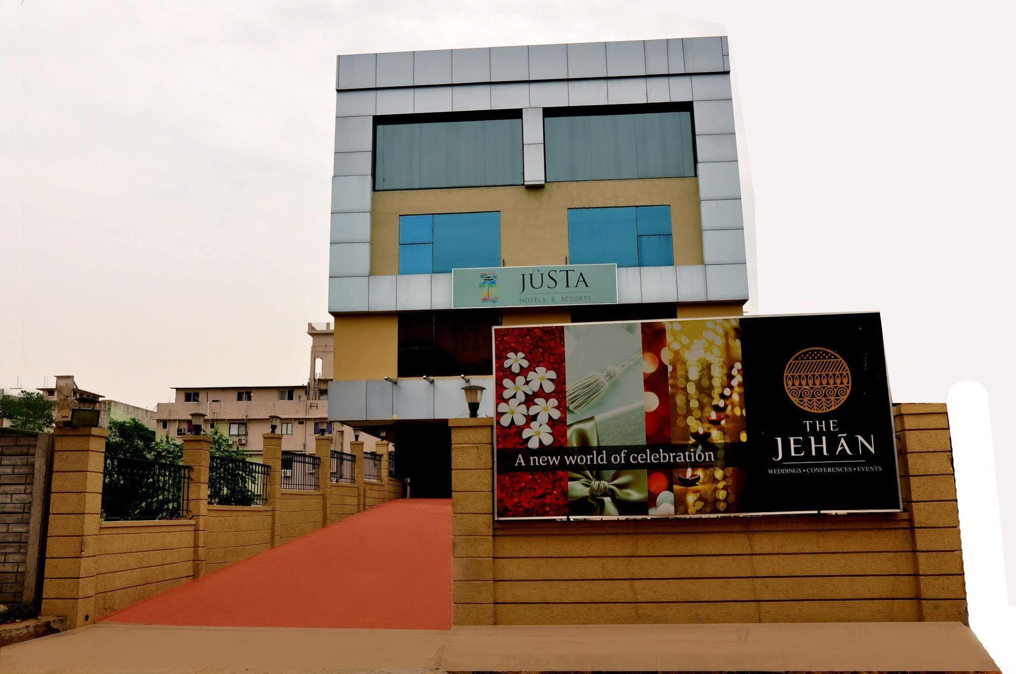 ​Justa Hyderabad Hotel Bagian luar foto